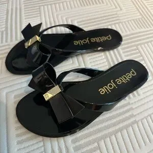 Petite jolie flip flops deals